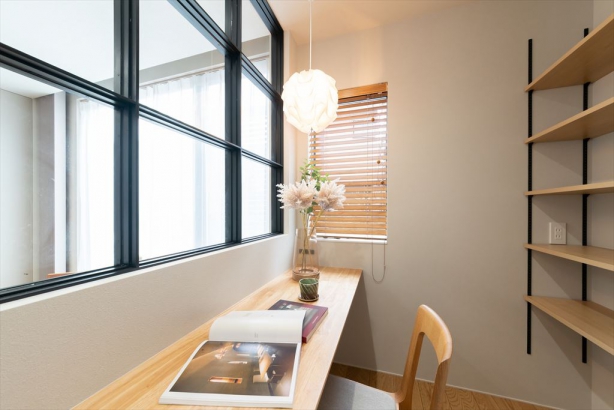 在宅でのお仕事にぴったりなワークスペース。 株式会社 結－YUI－｜人の思いをデザインする、富山の注文住宅の施工事例 丁寧に暮らすゆとりの空間