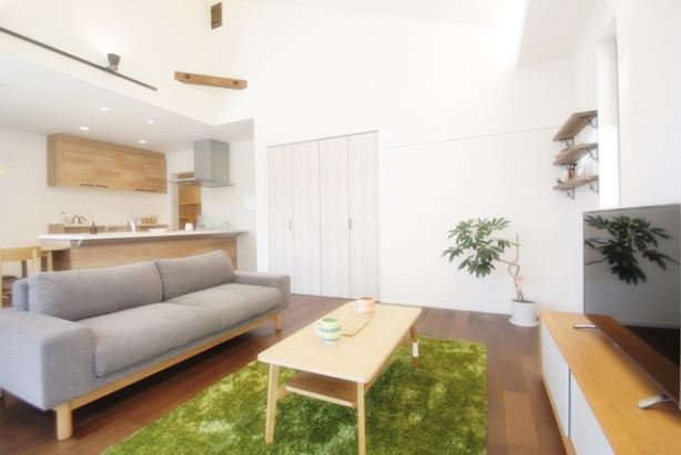   有限会社岡崎工務店の施工事例 自然素材と家事楽々設計の家