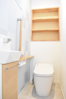 トイレ 有限会社岡崎工務店の施工事例 楽しみながら自給自足ができるお家