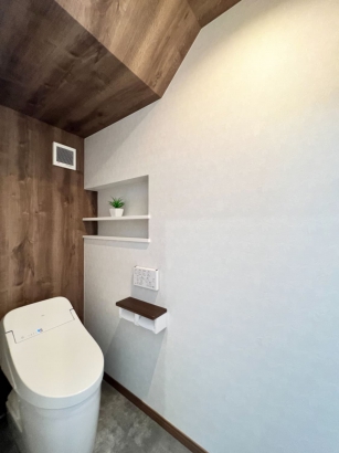 トイレ 有限会社岡崎工務店の施工事例 わが家の自慢！広々ユーティリティーと回遊動線のある家