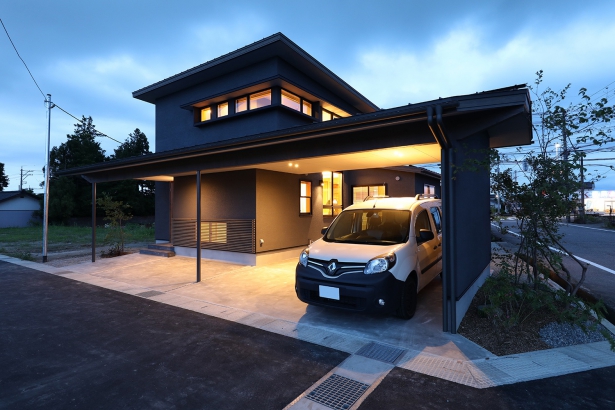   株式会社中田工務店の施工事例 M様邸「コンパクトな敷地で豊かに暮らす、ガレージのある家」