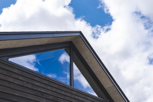 日本の美の原点「大和比」を採用した　三角窓 casa TONAMI（カーサ となみ）の施工事例 伝統美と最新技術から生まれた家　   casa amare (カーサ アマーレ）