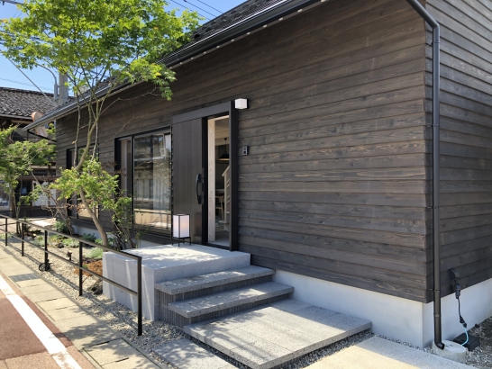 日本の伝統美を大切にした玄関