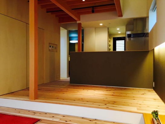   株式会社 家元 IEMOTO  | 富山 デザイン注文住宅の施工事例 通り土間のある家