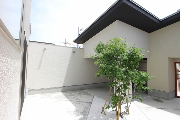   株式会社 家元 IEMOTO  | 富山 デザイン注文住宅の施工事例 陽だまりを囲む家