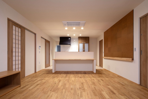 親世帯LDK 株式会社 家元 IEMOTO  | 富山 デザイン注文住宅の施工事例 ちょうどいい距離感のある家