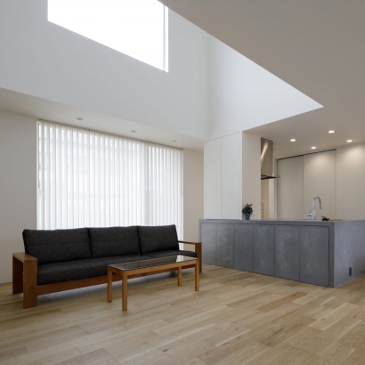   株式会社 家元 IEMOTO  | 富山 デザイン注文住宅の施工事例 開放的なテラスポーチと吹抜けのある家