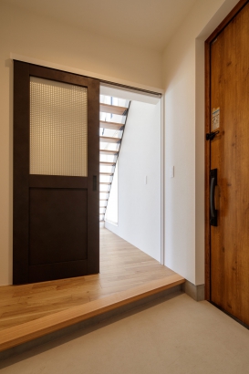   株式会社 家元 IEMOTO  | 富山 デザイン注文住宅の施工事例 水平な家