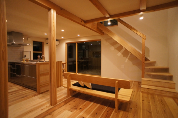   木の香㈱前川建築の施工事例 自然室温で暮らす家