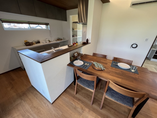 キッチン 野島建設　温かい人が集まる暖かい家　NOJIMAの“ゼロ・ハウス“の施工事例 家族それぞれの「自分時間」を大切にした家