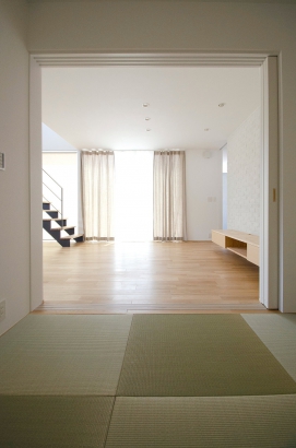   SHOEI 正栄産業(株)｜富山のデザイン新築注文住宅・セミオーダー住宅の施工事例 SHOEIの家「吹抜けが開放的なダイニングのある家」