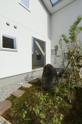   SHOEI 正栄産業(株)｜富山のデザイン新築注文住宅・セミオーダー住宅の施工事例 SHOEIの家「薪ストーブのある家」