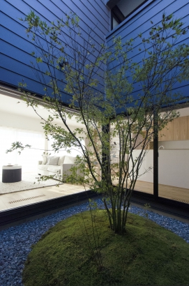   SHOEI 正栄産業(株)｜富山のデザイン新築注文住宅・セミオーダー住宅の施工事例 中庭のある家