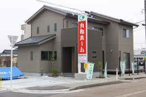 丸和ホーム｜富山市｜ 共働き家族の家の施工事例