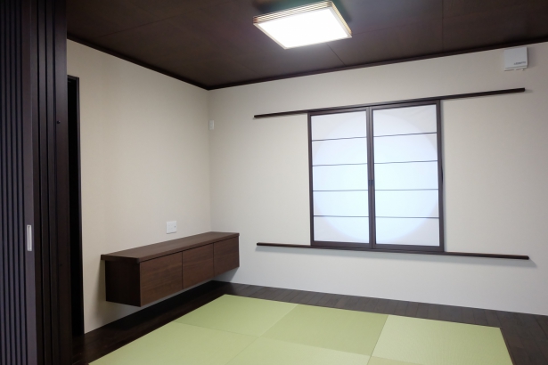 和モダンな和室 丸和ホーム｜富山市｜ 共働き家族の家の施工事例 LDKにシアタールームがある暮らし