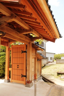   デキノヤホーム｜富山県 ｜木の家づくりの施工事例 寺院門改修工事