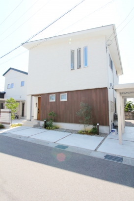 外観 デキノヤホーム｜富山県 ｜木の家づくりの施工事例 「優しい｣をイメージした家。