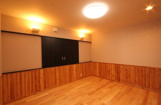   デキノヤホーム｜富山県 ｜木の家づくりの施工事例 リビングに小上がりの畳コーナーのある家