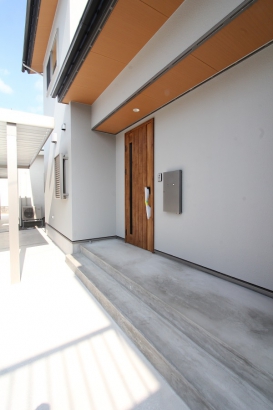   デキノヤホーム｜富山県 ｜木の家づくりの施工事例 造作棚、造作カウンターで見た目も使い勝手も優れた家